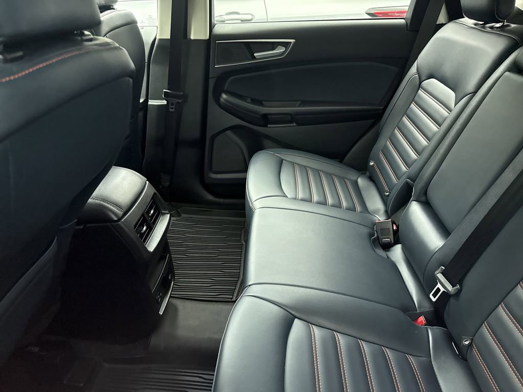 Used 2022 Ford Edge SEL w/ Sport Appearance Package AWD/4WD image 12