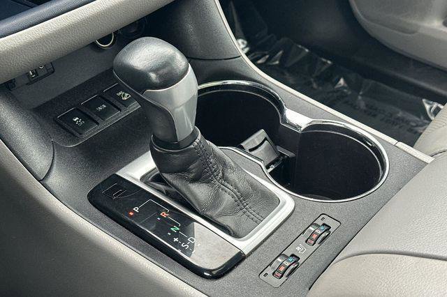 Used 2016 Toyota Highlander Limited image 27