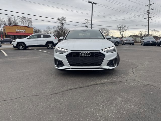 Used 2023 Audi A4 2.0T Premium w/ Convenience Package image 2