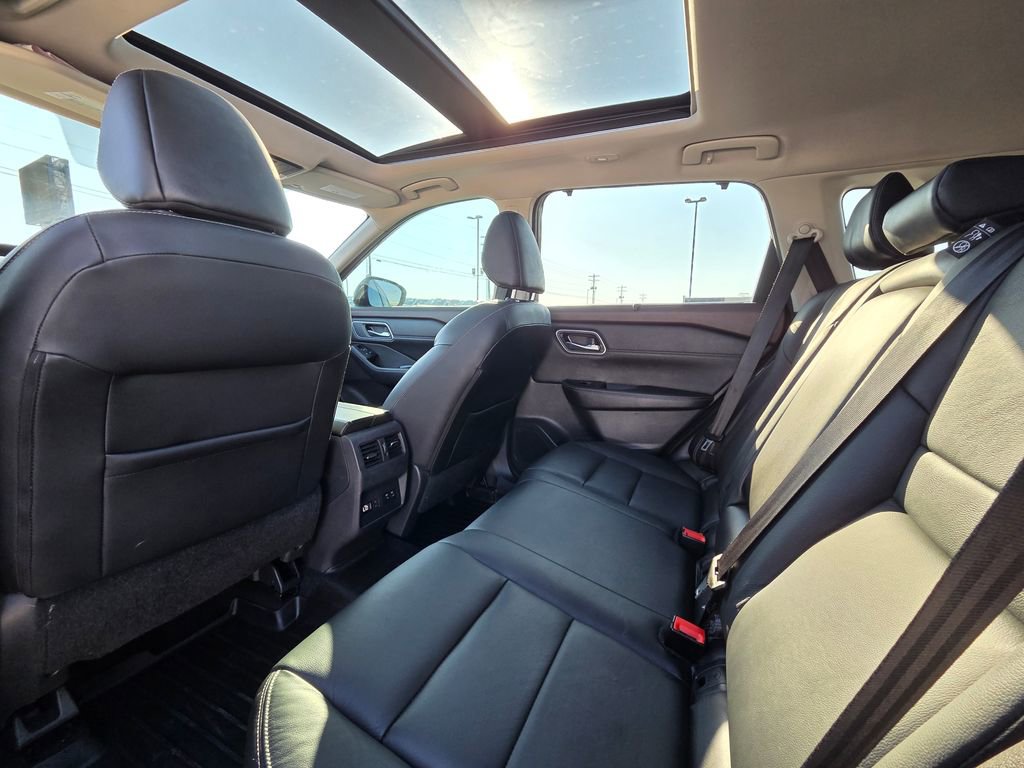 Used 2021 Nissan Rogue SL w/ Premium Package image 28