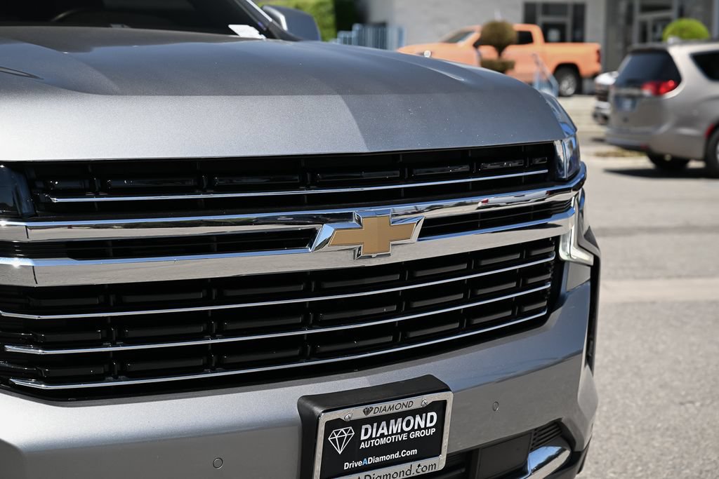 Used 2024 Chevrolet Suburban LT AWD/4WD image 10