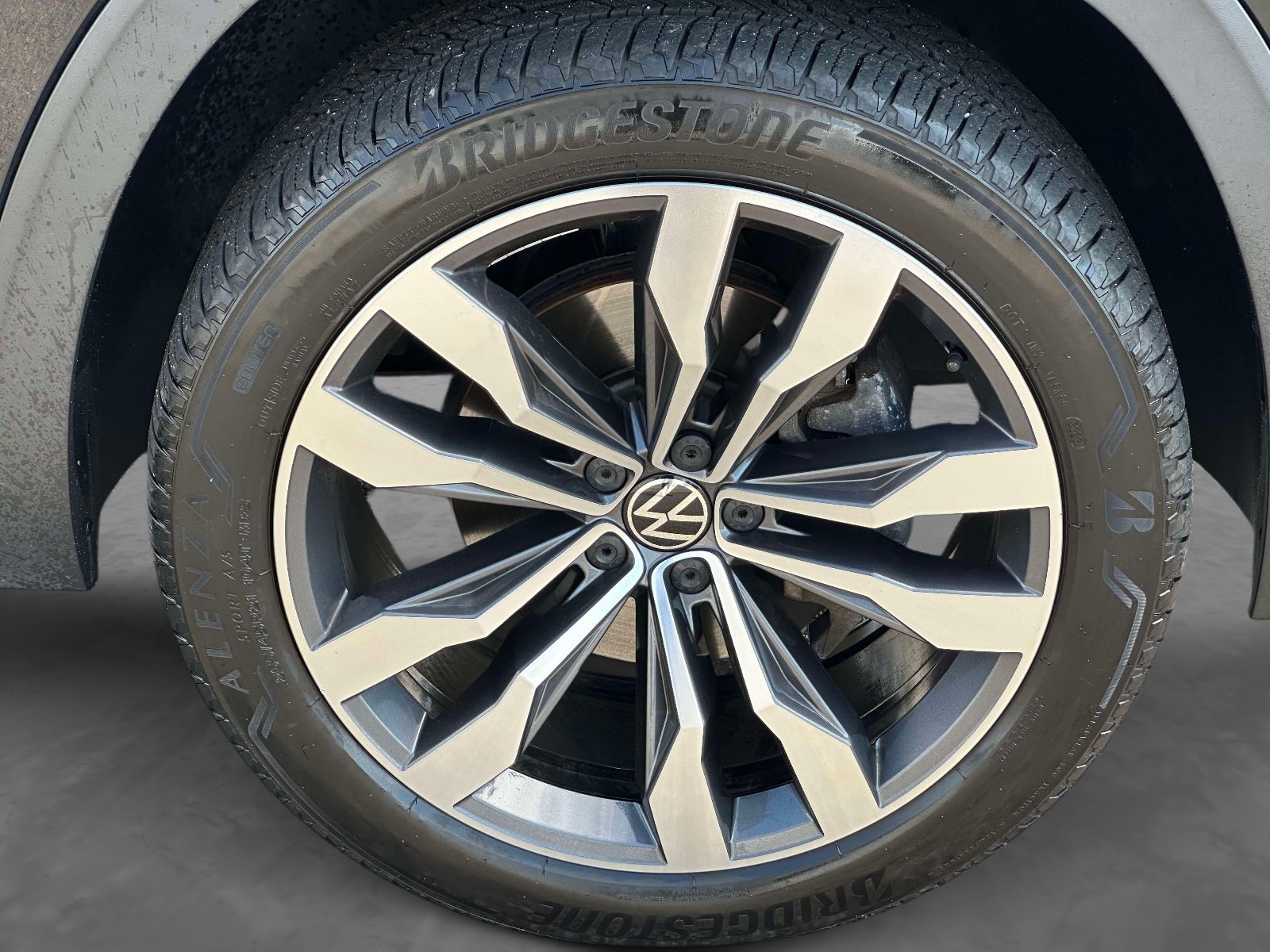 Used 2020 Volkswagen Atlas Cross Sport SEL R-Line AWD/4WD image 7