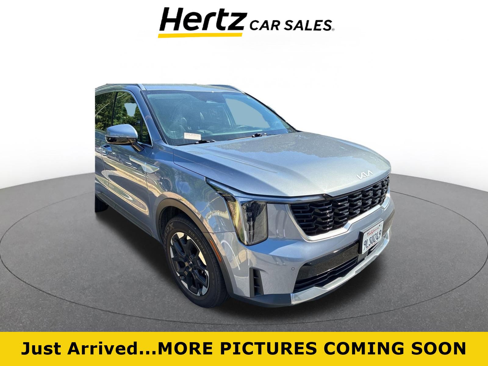 Used 2024 Kia Sorento S FWD image 1