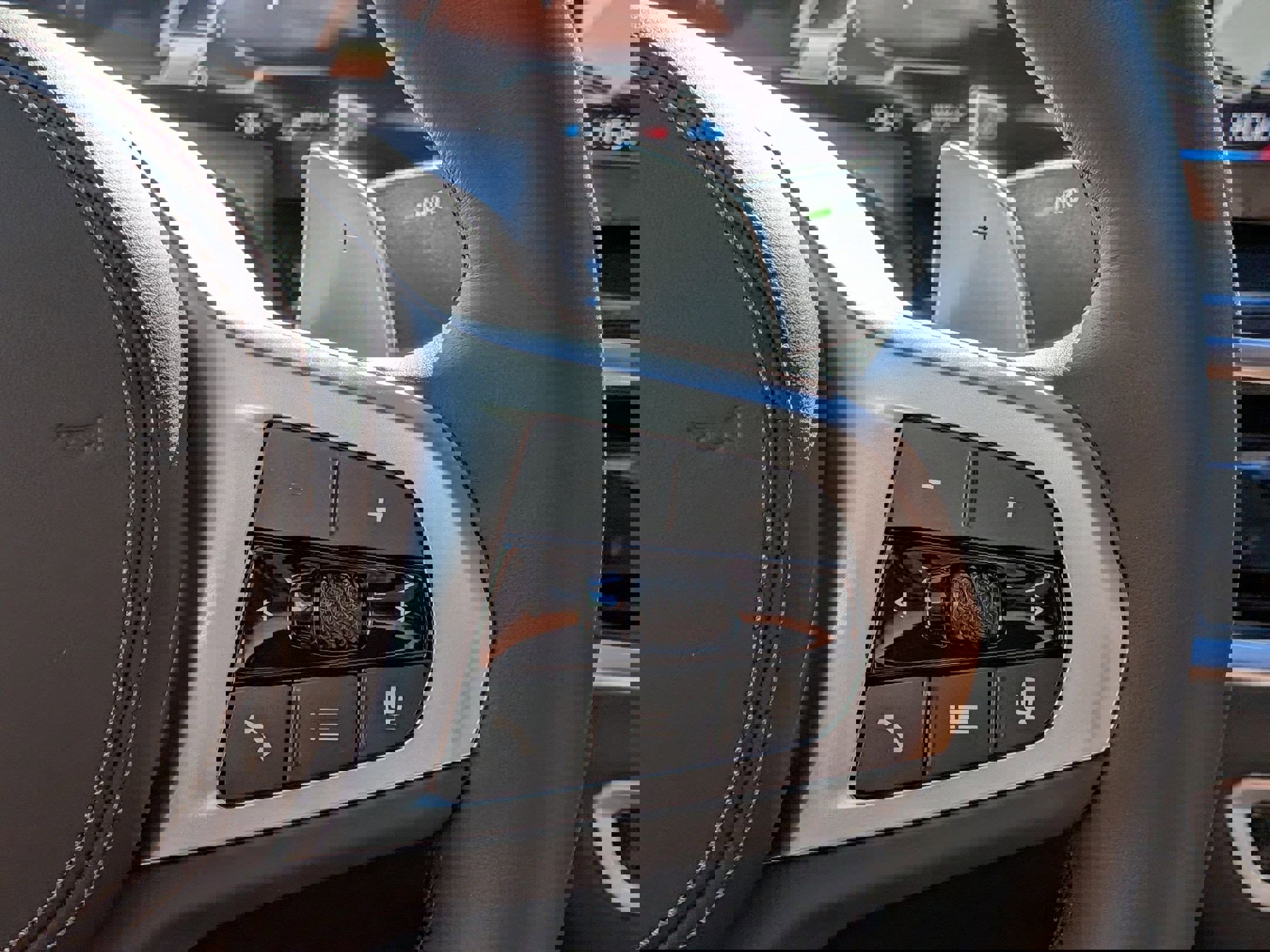 New 2026 BMW X6 xDrive40i w/ Climate Comfort Package image 20