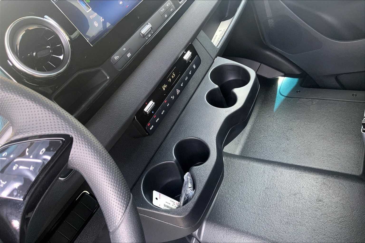 Used 2025 Mercedes-Benz Sprinter 2500 image 24