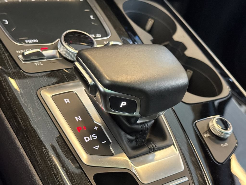 Used 2018 Audi Q7 3.0T Prestige AWD/4WD image 30