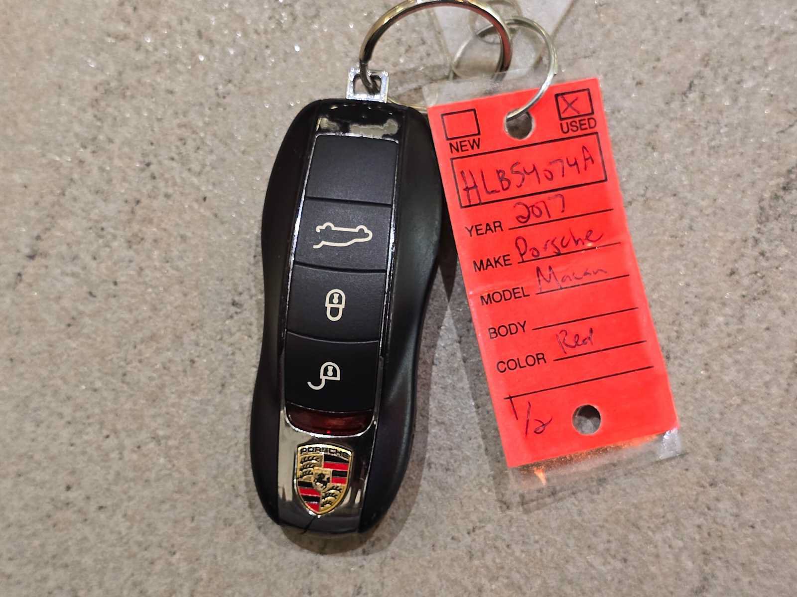 Used 2017 Porsche Macan GTS AWD/4WD image 32