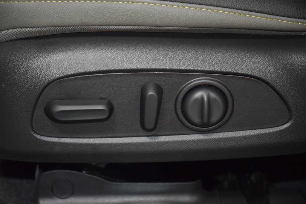 New 2026 Chevrolet Trax ACTIV w/ Sunroof Package FWD image 39