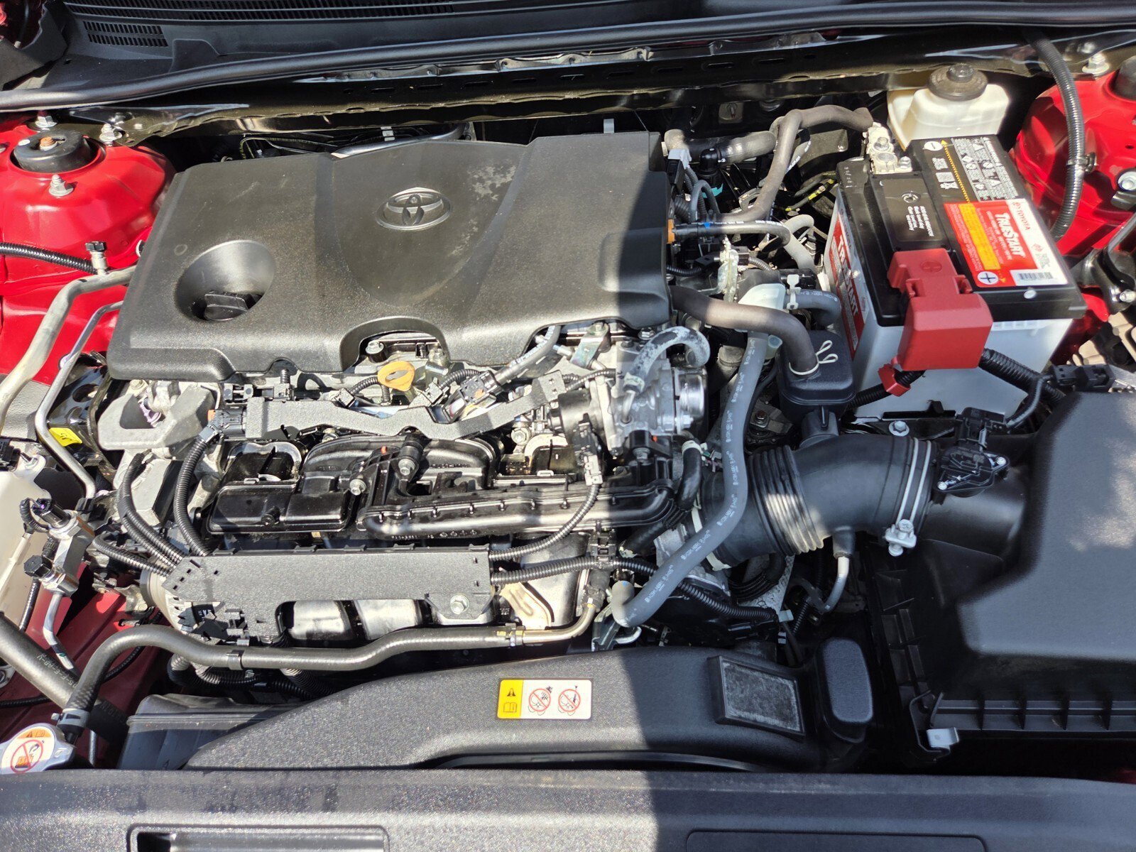 Used 2022 Toyota Camry LE image 28