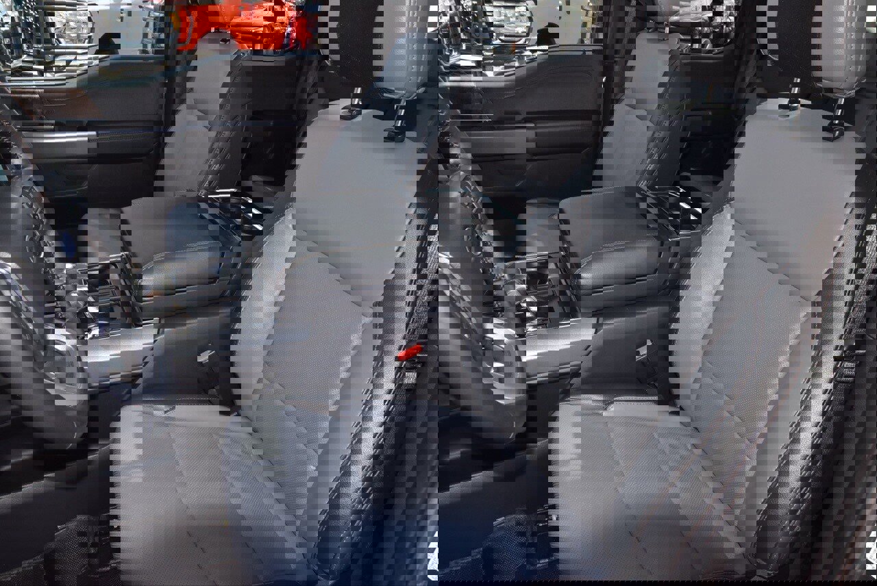 Certified 2023 Ford F150 Lightning Lariat w/ Equipment Group 511A High image 33