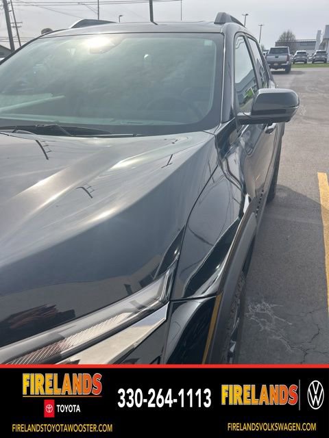 Used 2025 Chevrolet Equinox ACTIV w/ Safety and Technology Package image 11