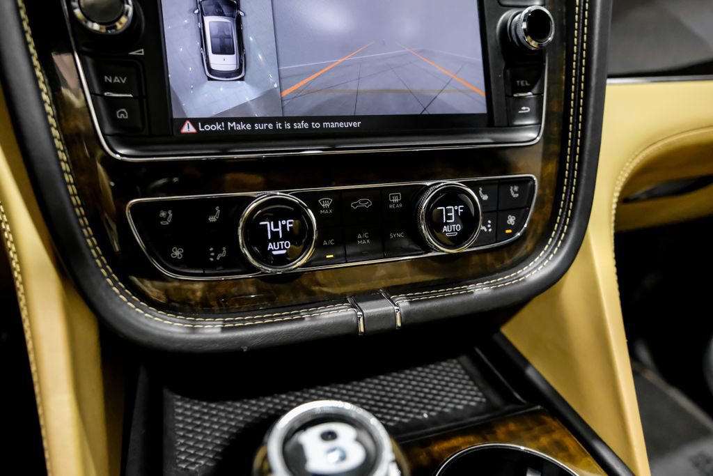Used 2019 Bentley Bentayga image 21