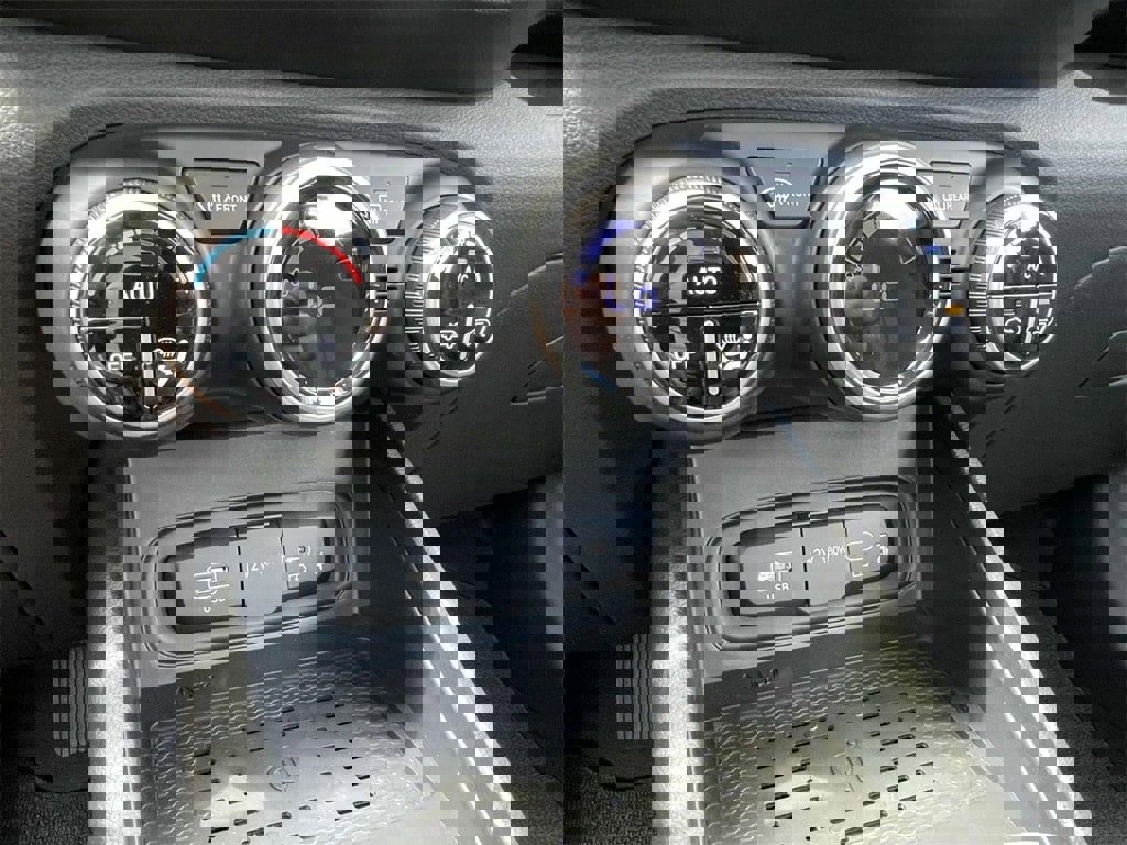 New 2026 Hyundai Venue SEL image 16