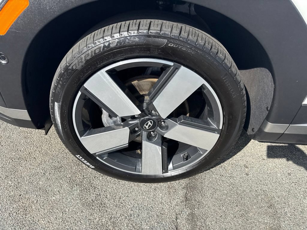 Used 2024 Hyundai Santa Fe Limited AWD/4WD image 9