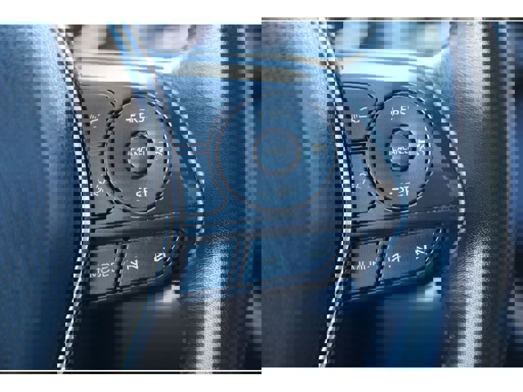 Used 2019 Toyota Camry SE w/ Convenience Package image 18