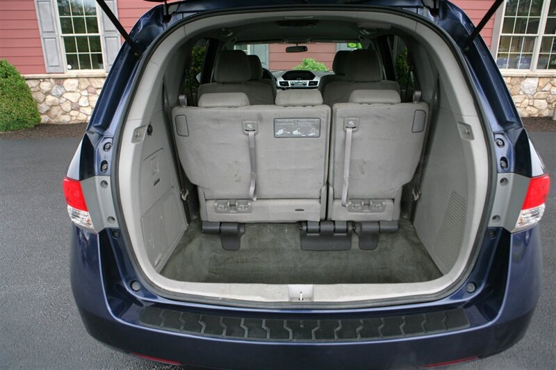 Used 2016 Honda Odyssey SE image 16
