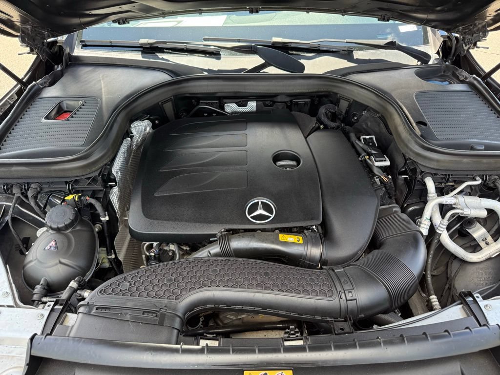 Used 2022 Mercedes-Benz GLC 300 4MATIC w/ Premium Package Lite image 14