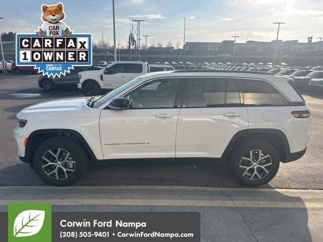 Used 2025 Jeep Grand Cherokee Limited image 3