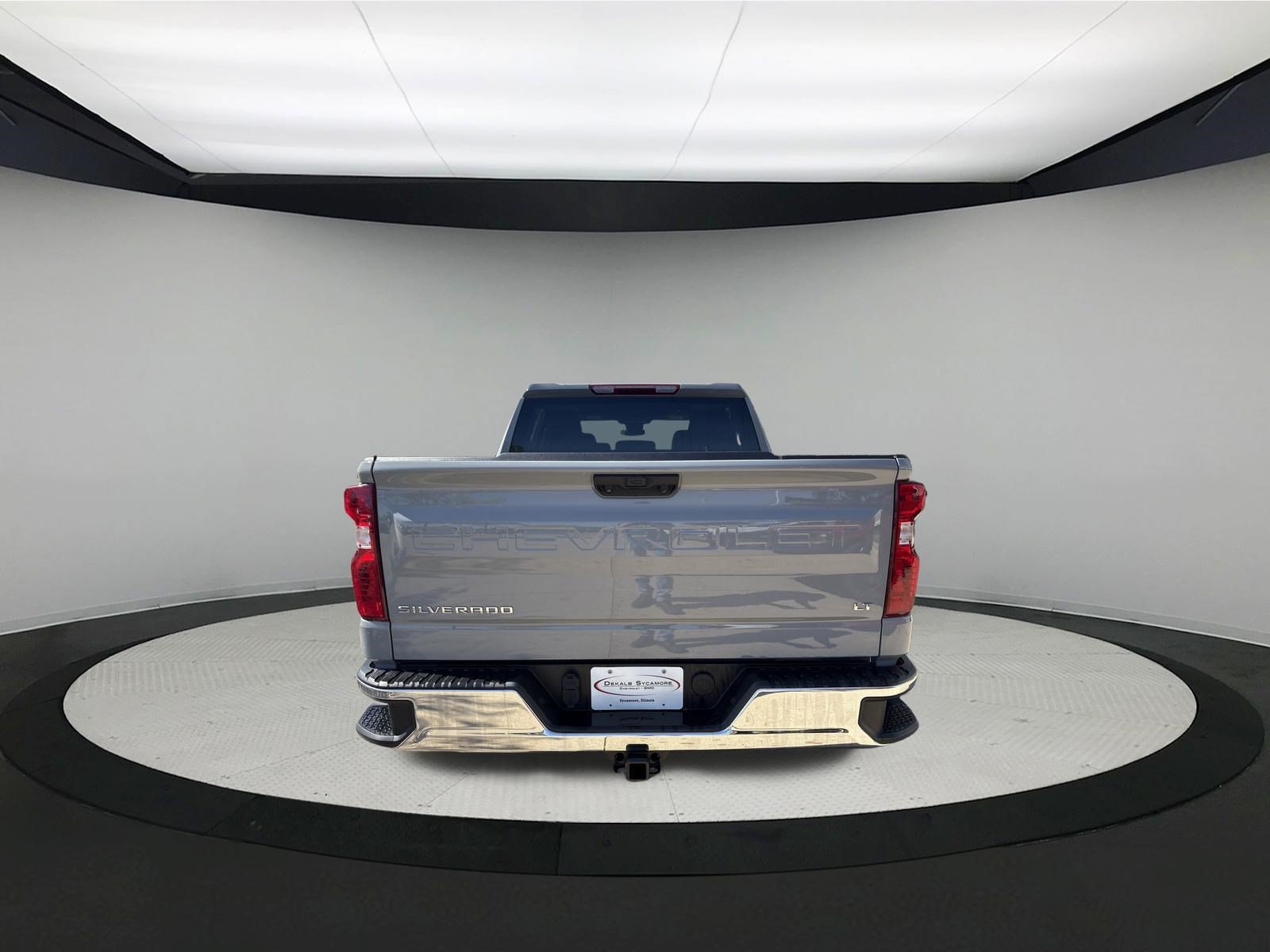 Used 2024 Chevrolet Silverado 1500 LT AWD/4WD image 6