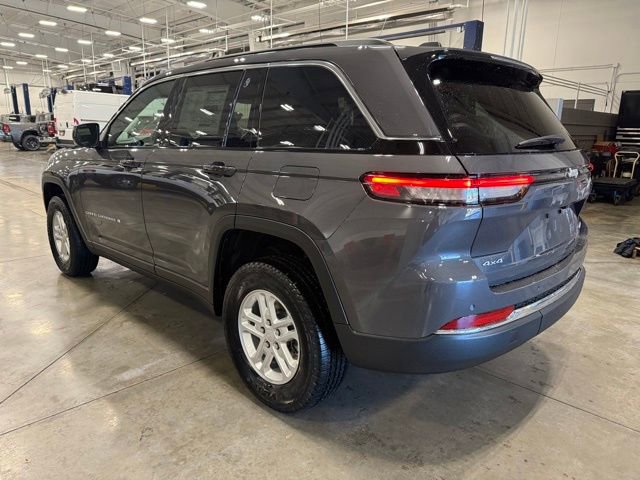 New 2025 Jeep Grand Cherokee Laredo w/ Luxury Tech Group I image 4