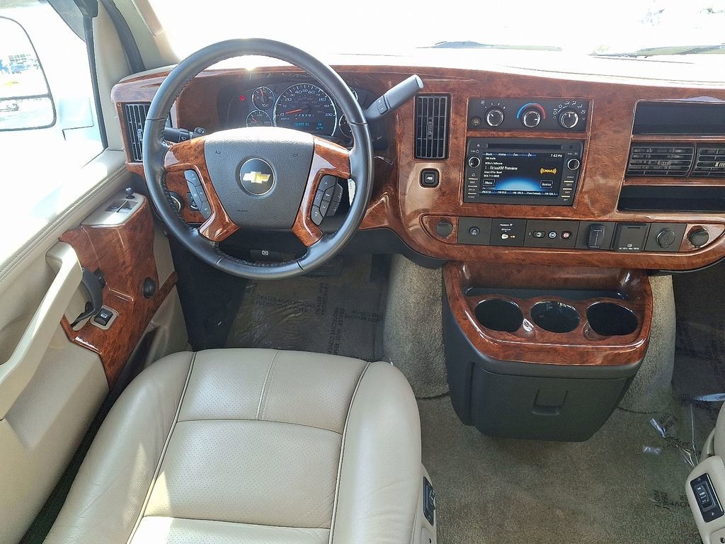 Used 2018 Chevrolet Express 2500 w/ Enhanced Convenience Package image 11