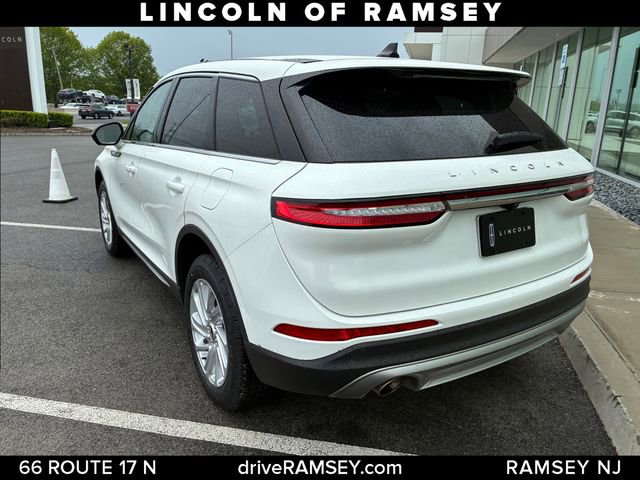Used 2023 Lincoln Corsair AWD image 3