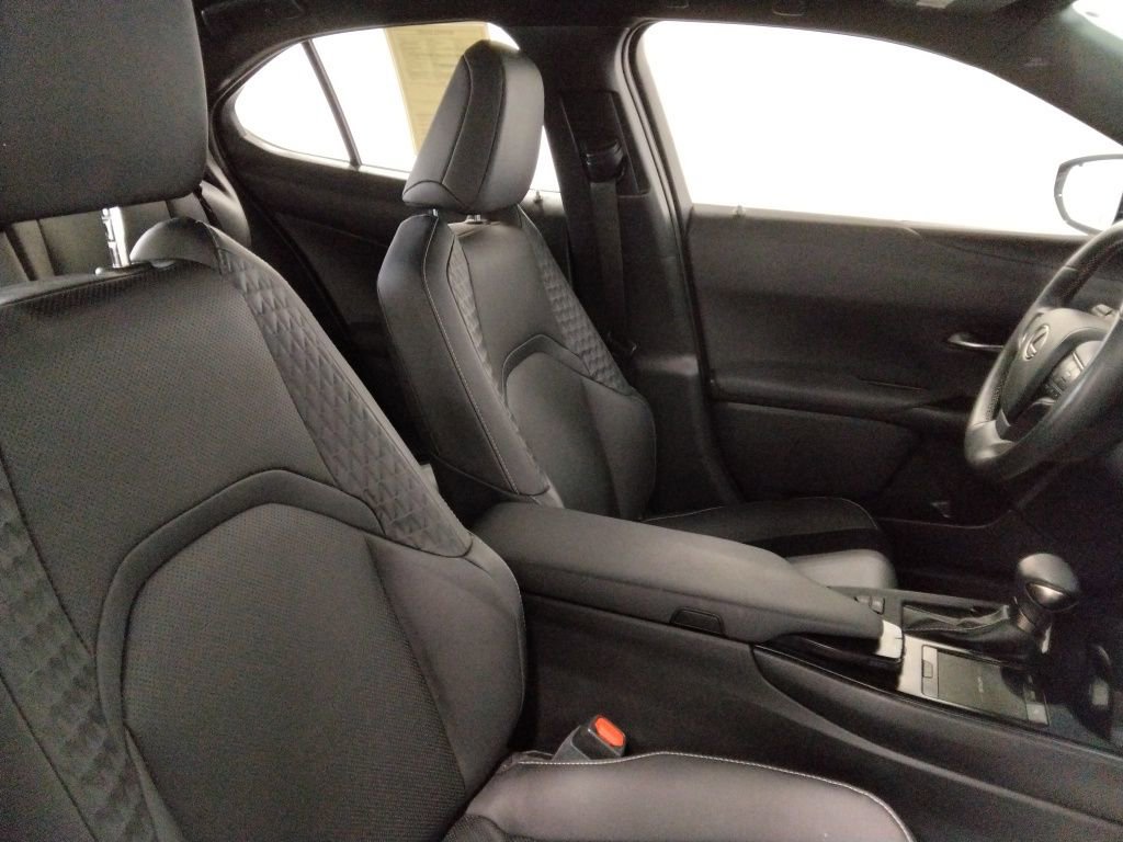 Used 2021 Lexus UX 250h w/ Premium Package image 44