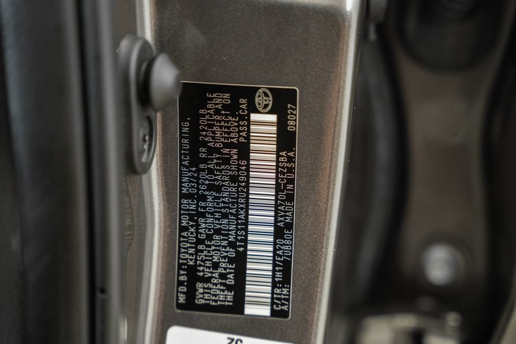 Used 2024 Toyota Camry SE w/ Cold Weather Package FWD image 37