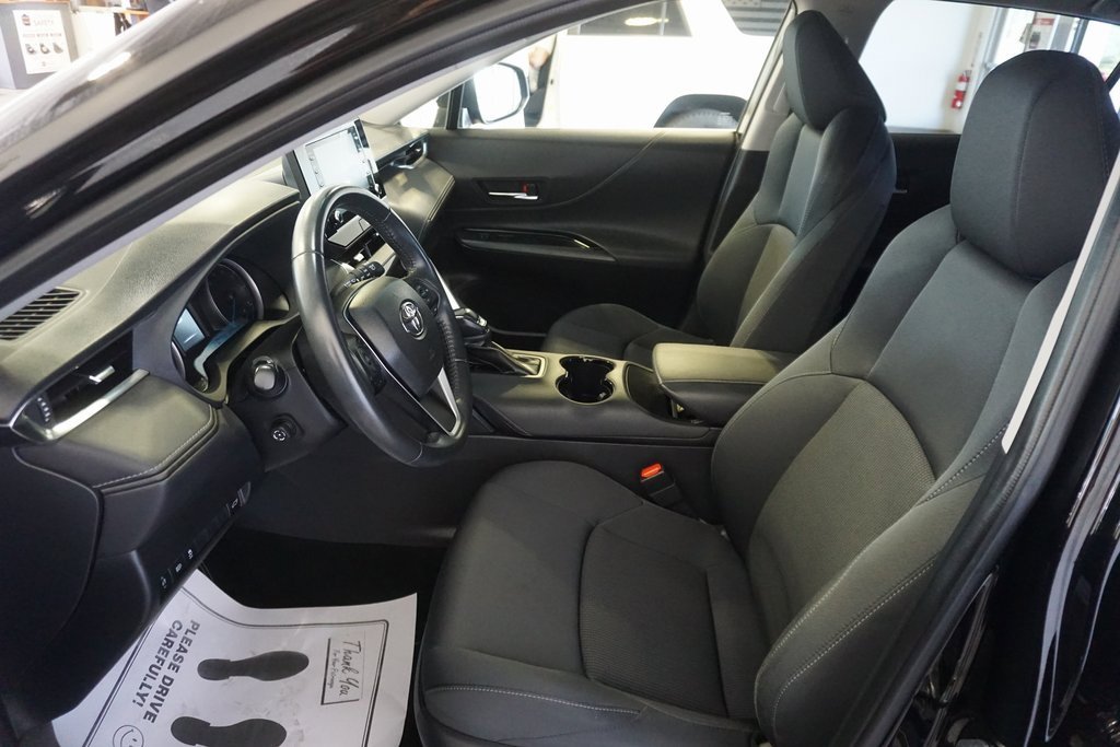 Certified 2022 Toyota Venza LE image 19