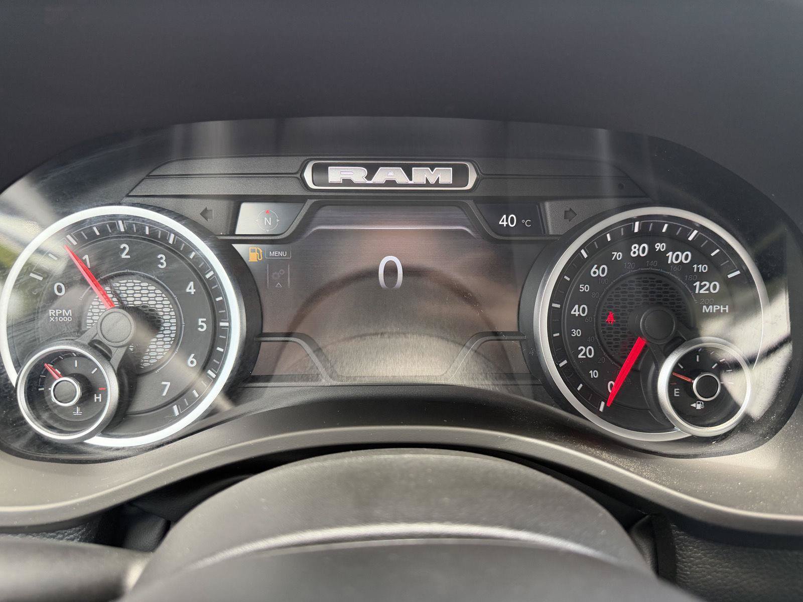 New 2026 RAM 1500 Express AWD/4WD image 10