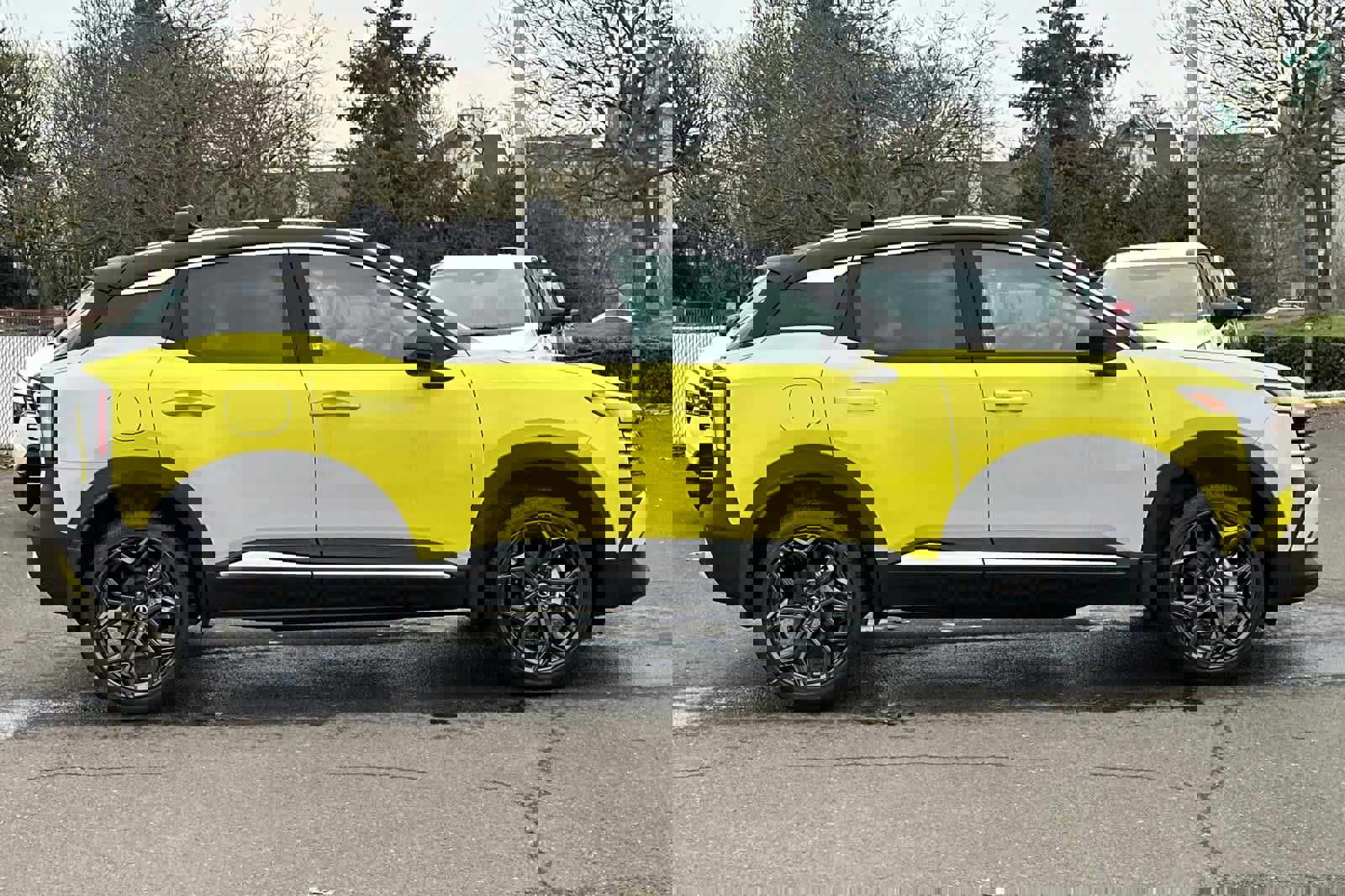 New 2026 Nissan Kicks SR image 8