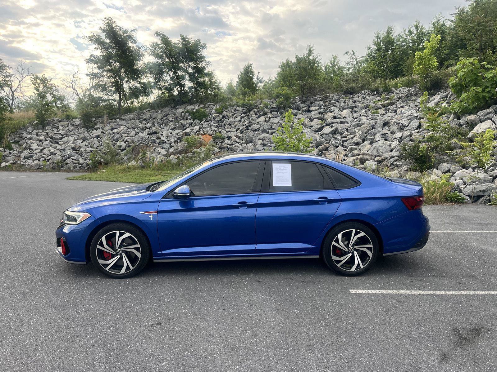 Used 2024 Volkswagen Jetta GLI Autobahn FWD image 5