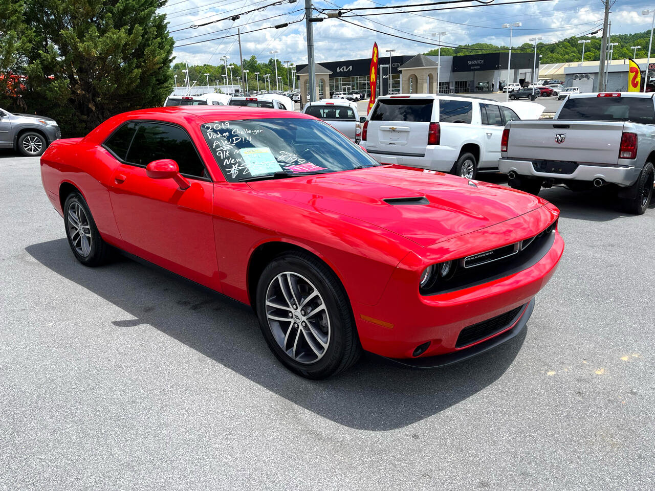 Used 2019 Dodge Challenger SXT image 7