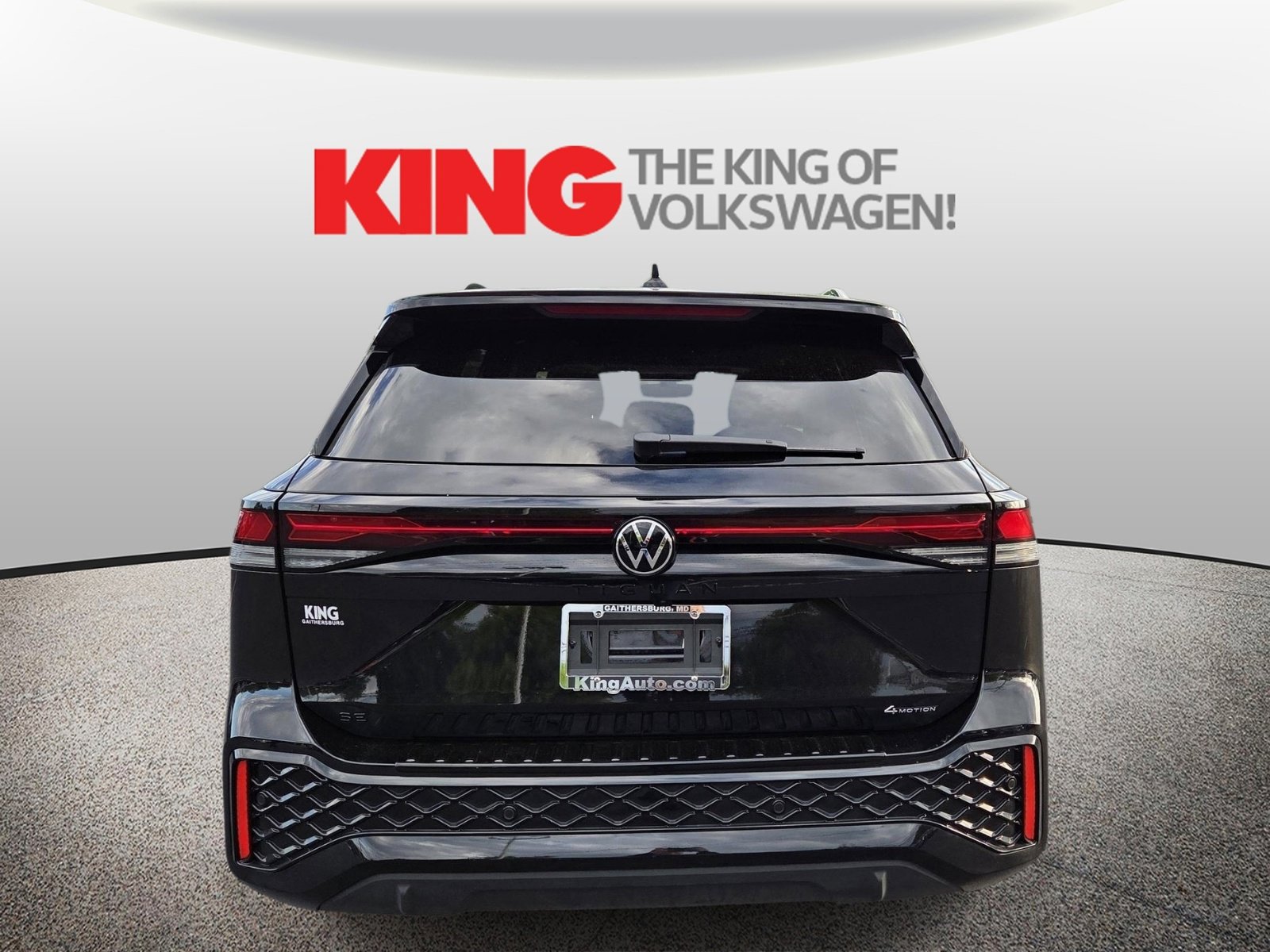 Certified 2025 Volkswagen Tiguan SE R-Line AWD/4WD image 4