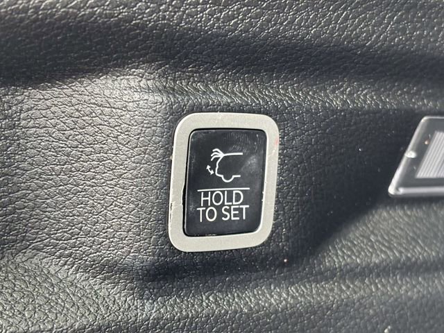 Used 2022 Jeep Grand Cherokee L Limited w/ Luxury Tech Group II image 38