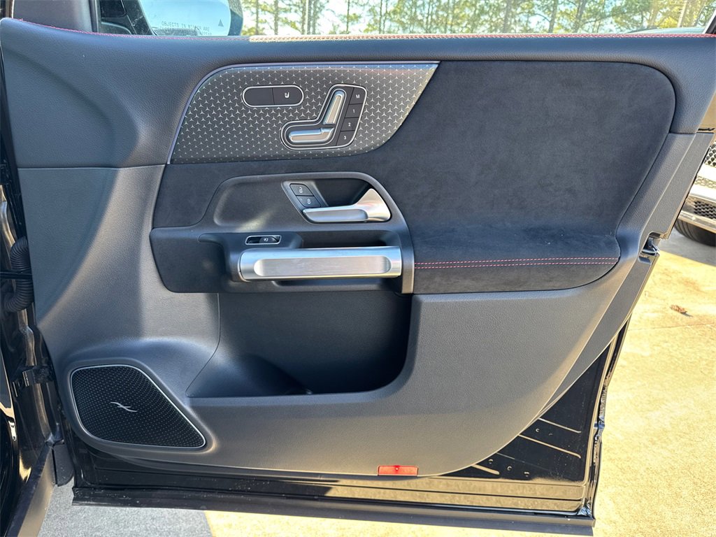 New 2025 Mercedes-Benz GLB 35 AMG 4MATIC image 15