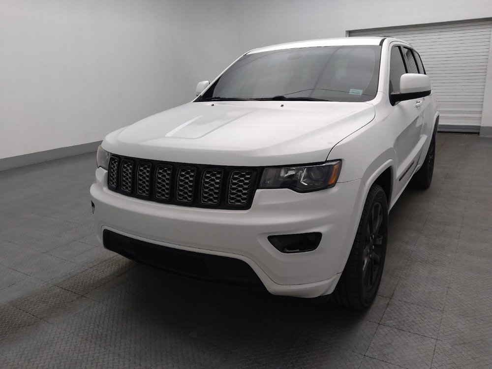 Used 2019 Jeep Grand Cherokee Altitude image 15