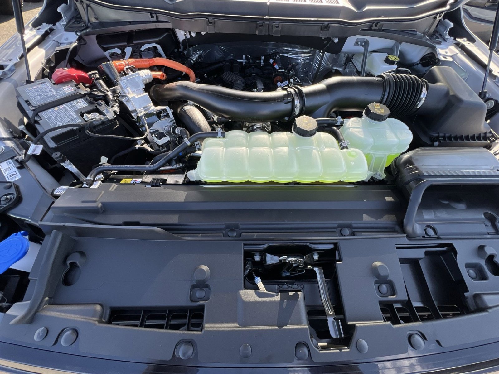 New 2025 Ford F150 XLT w/ Equipment Group 302A MID image 27