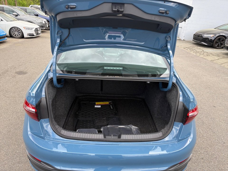 New 2026 Volkswagen Jetta SE FWD image 14