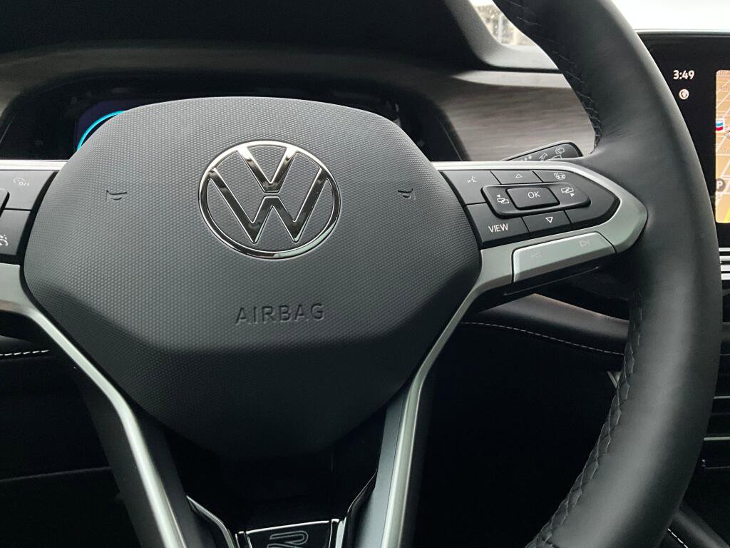 New 2026 Volkswagen Atlas SEL Premium R-Line image 23