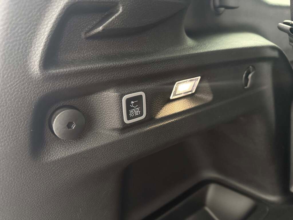 New 2025 Jeep Grand Cherokee L Limited image 18