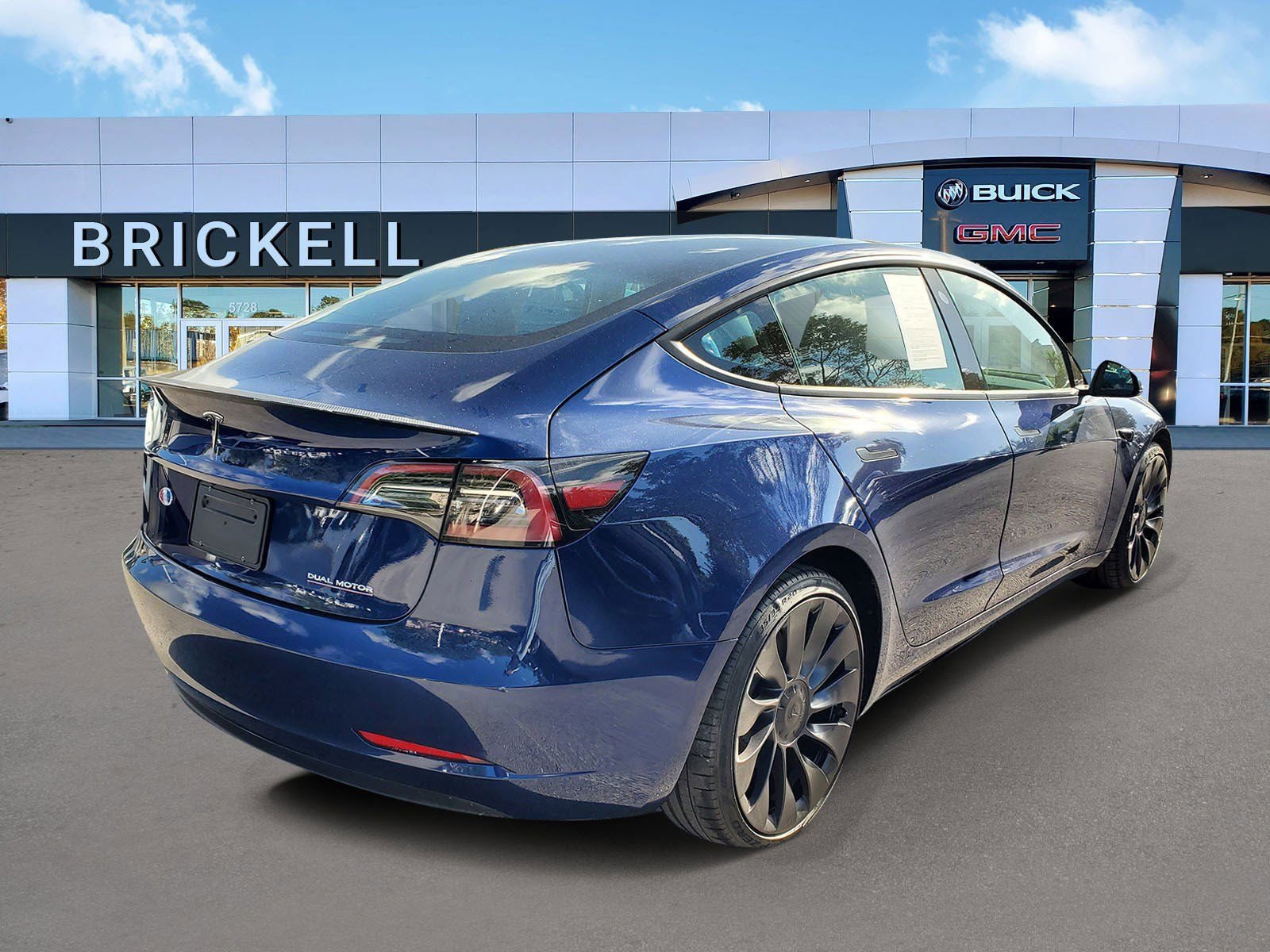 Used 2023 Tesla Model 3 Performance image 3
