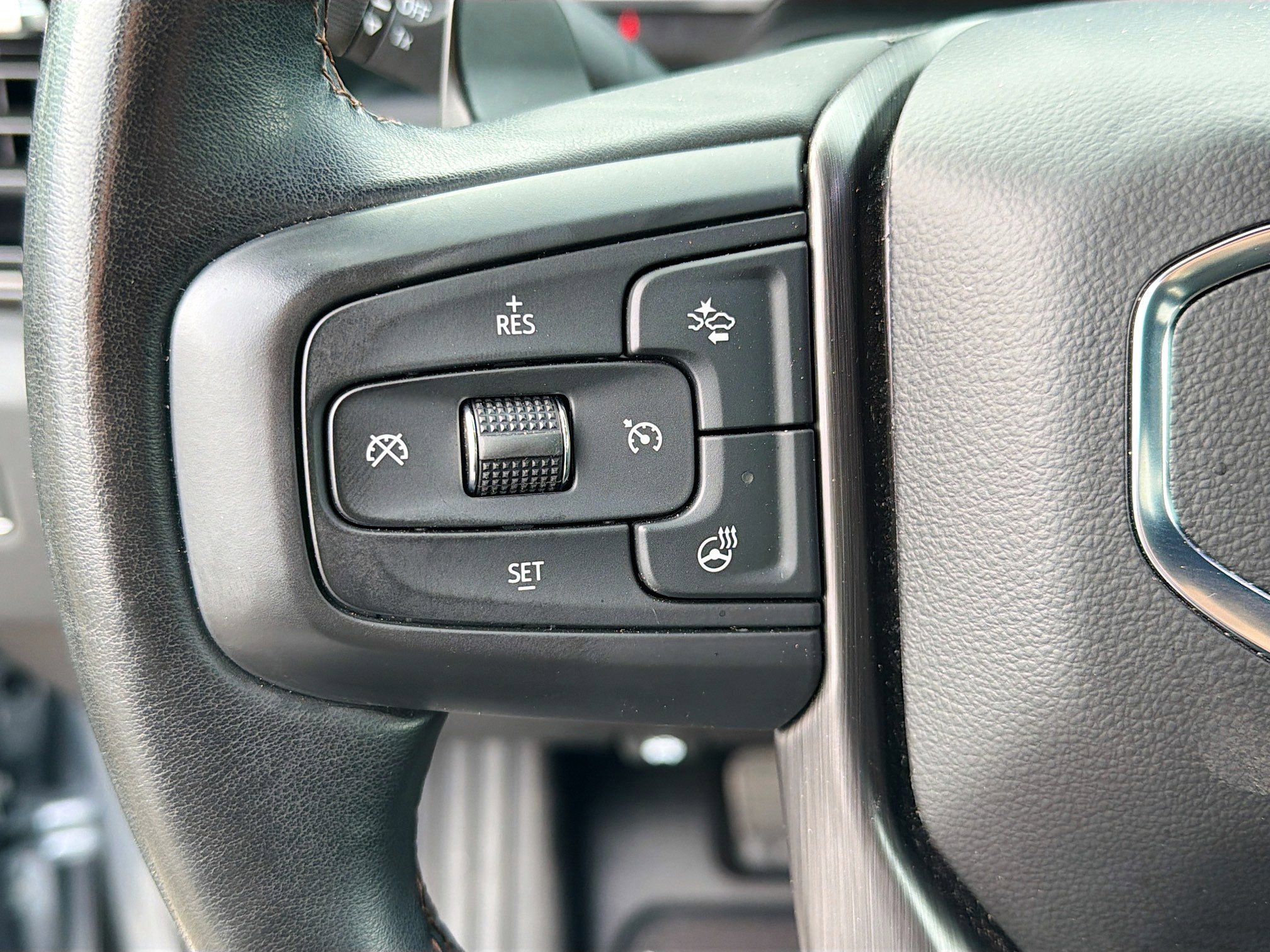 Used 2024 GMC Sierra 1500 AT4 w/ Technology Package image 36