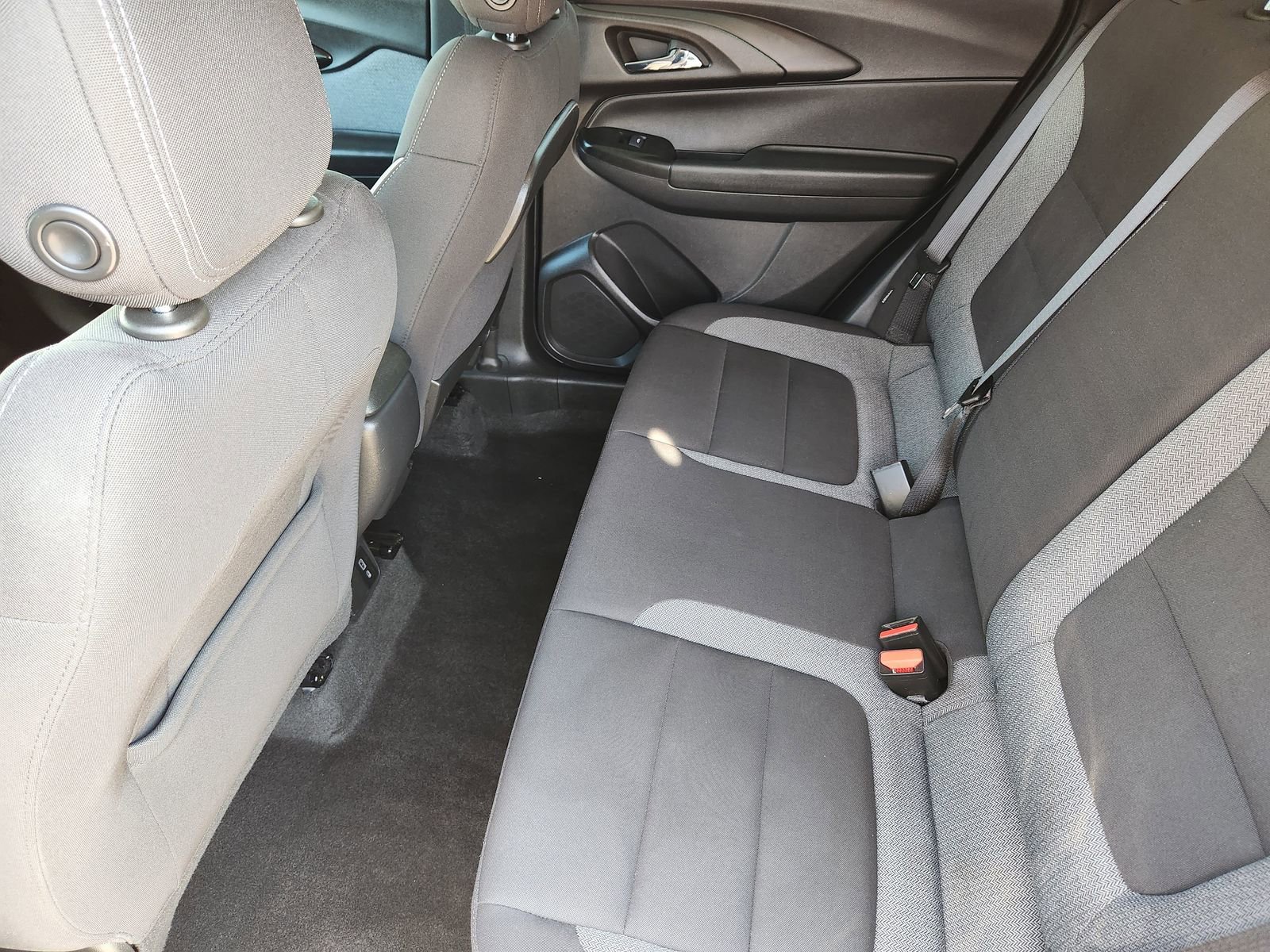 Used 2022 Chevrolet TrailBlazer LT w/ Convenience Package FWD image 39