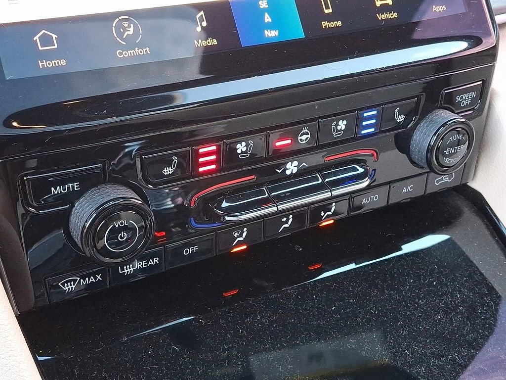 Used 2023 Jeep Grand Cherokee L Limited w/ Luxury Tech Group II image 16