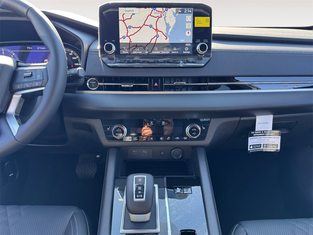 New 2025 Mitsubishi Outlander SEL Black Edition image 11