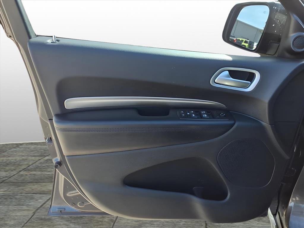 Used 2020 Dodge Durango SXT image 11