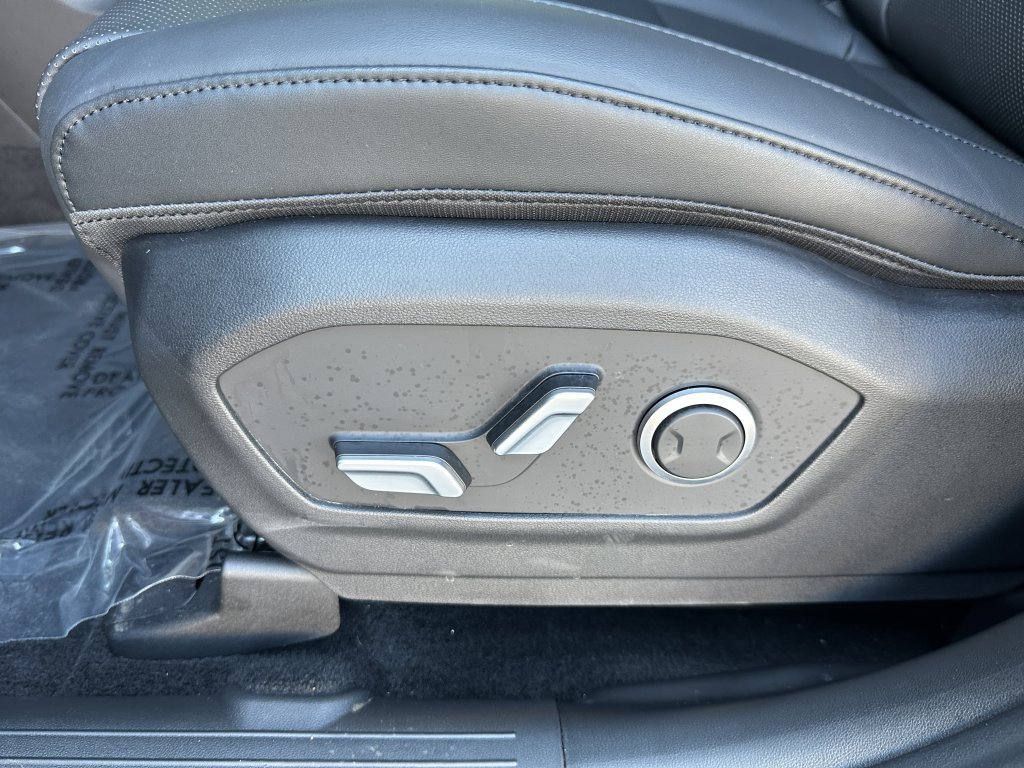 Used 2024 Hyundai Santa Fe SEL AWD/4WD image 30