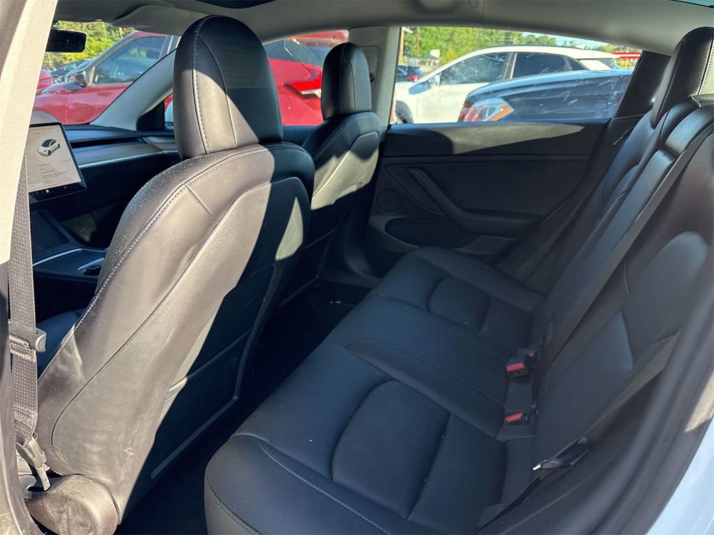 Used 2023 Tesla Model 3 Standard Range image 2