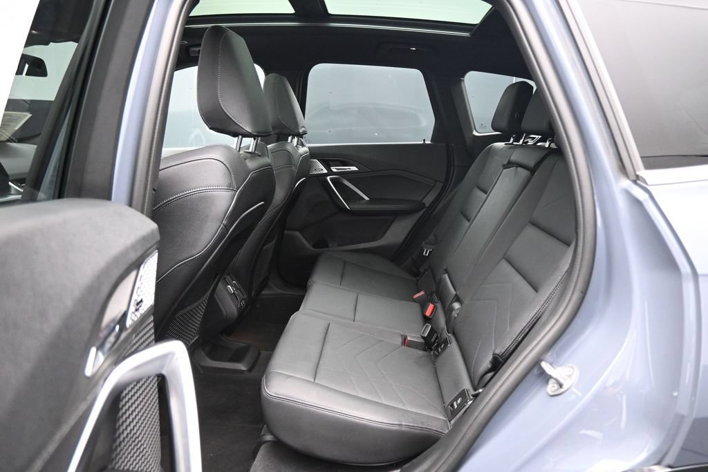 Used 2023 BMW X1 xDrive28i AWD/4WD image 25